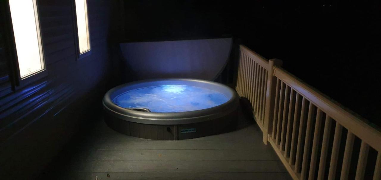 Ksr Hot Tub Holiday Home At Tattershall Lakes Екстериор снимка