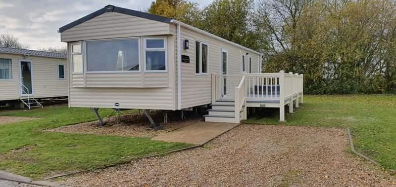 Ksr Hot Tub Holiday Home At Tattershall Lakes Стая снимка
