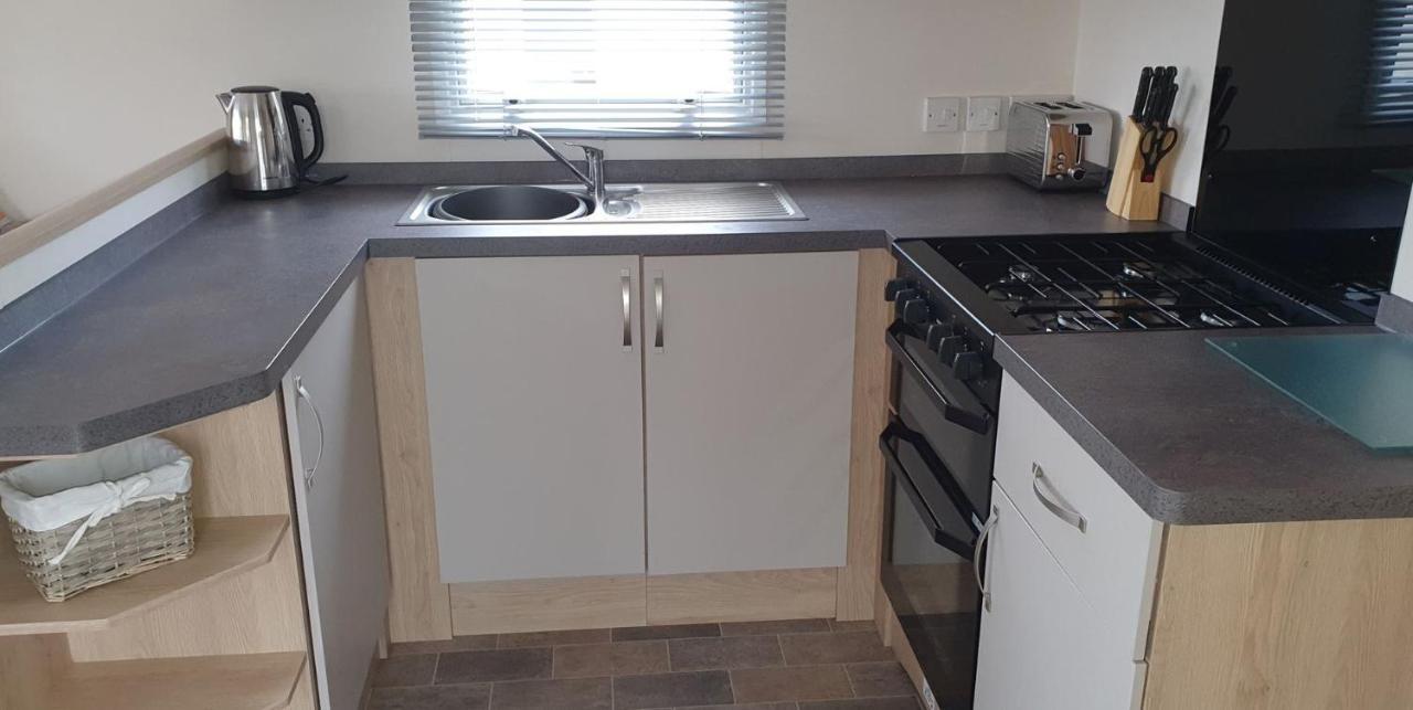 Ksr Hot Tub Holiday Home At Tattershall Lakes Екстериор снимка
