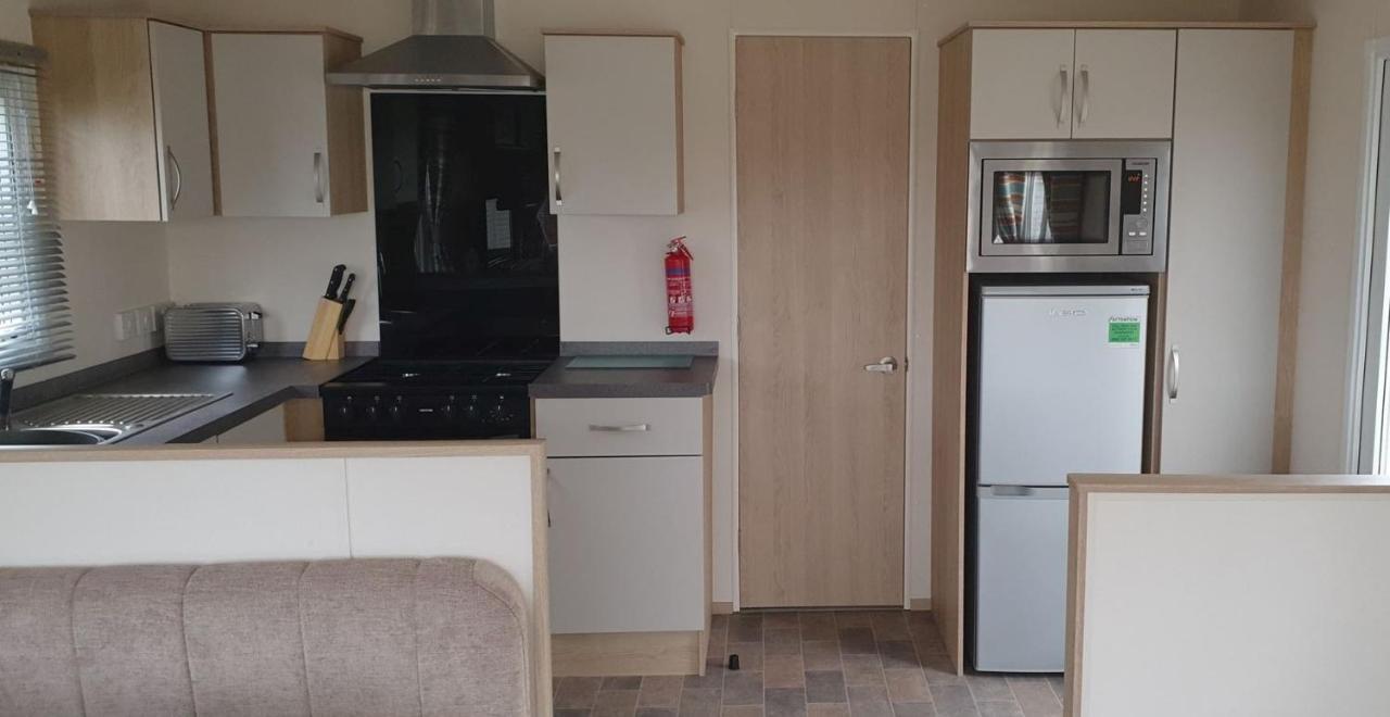 Ksr Hot Tub Holiday Home At Tattershall Lakes Екстериор снимка